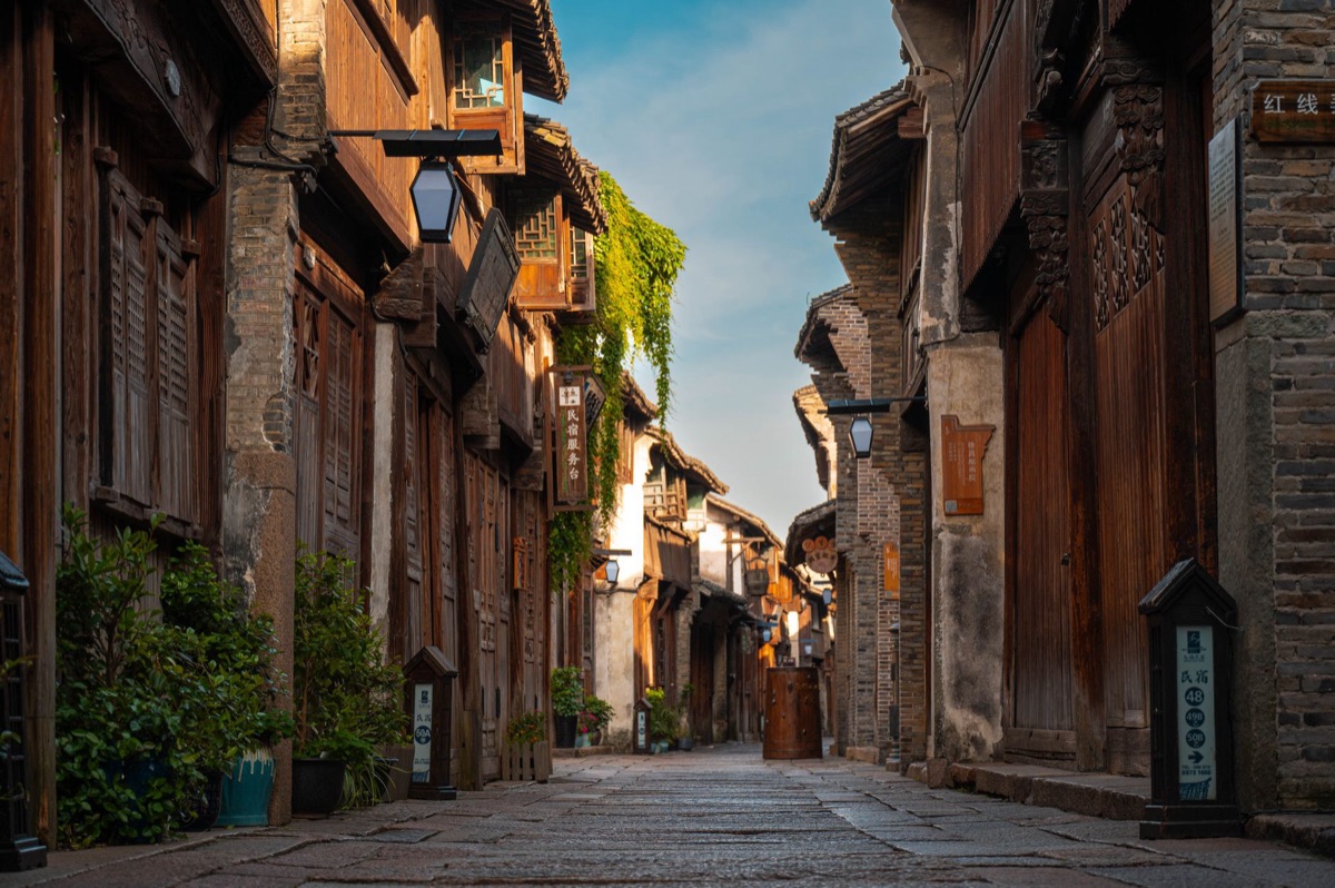 calles de shanghái con arquitectura tradicional