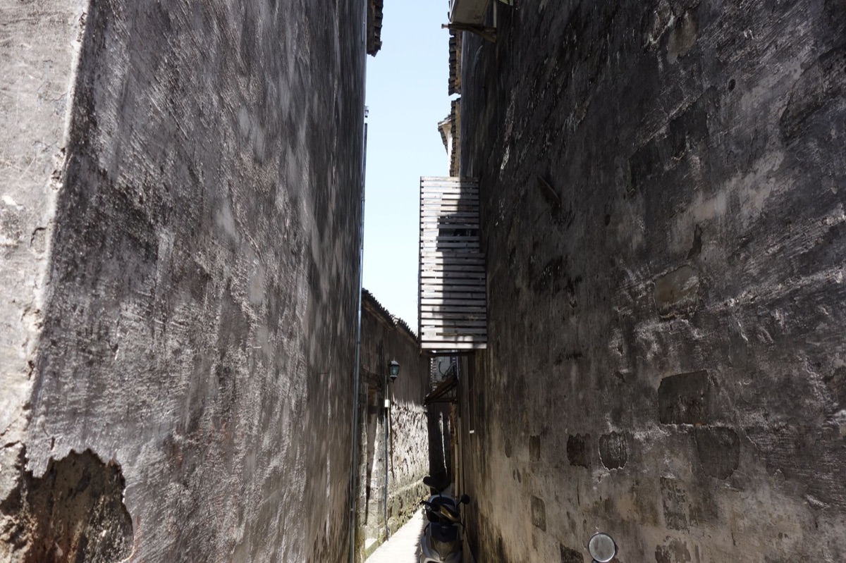 rua de shanghai com edifícios antigos