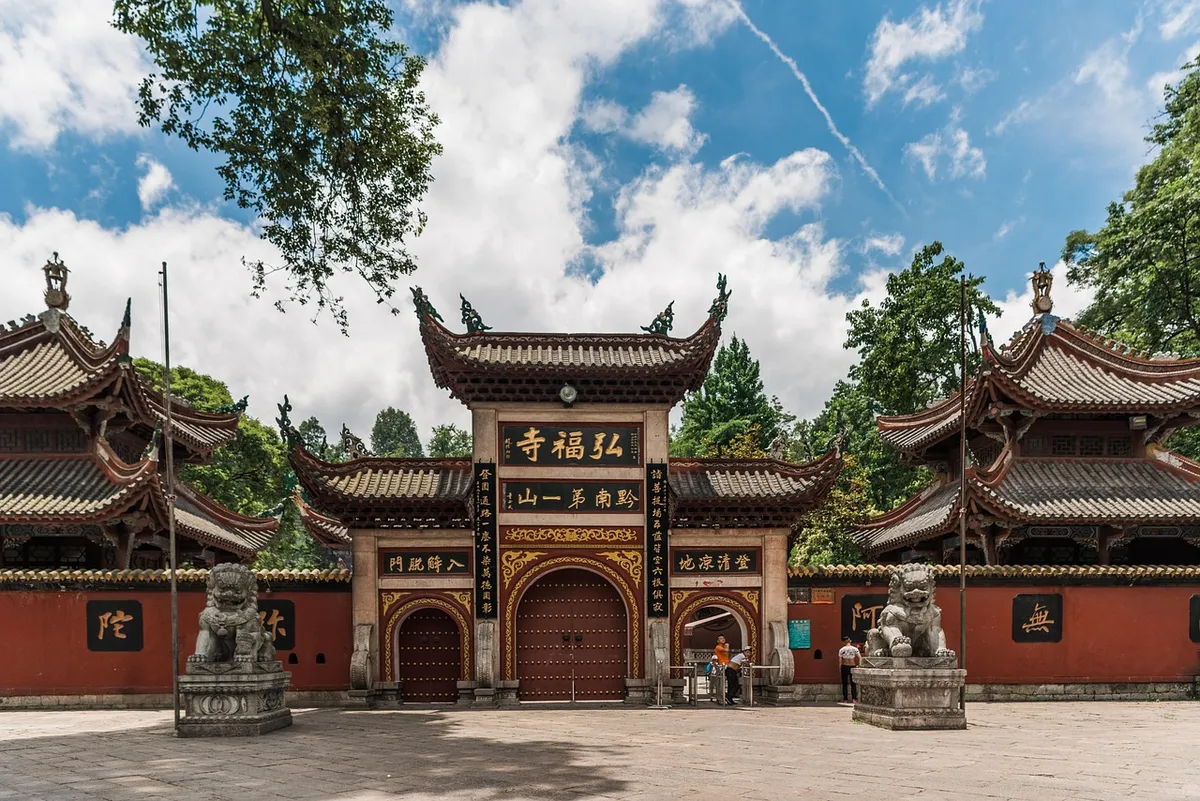 廟宇、石雕、中國、佛教、旅遊、夏天、天空、自然、雲朵