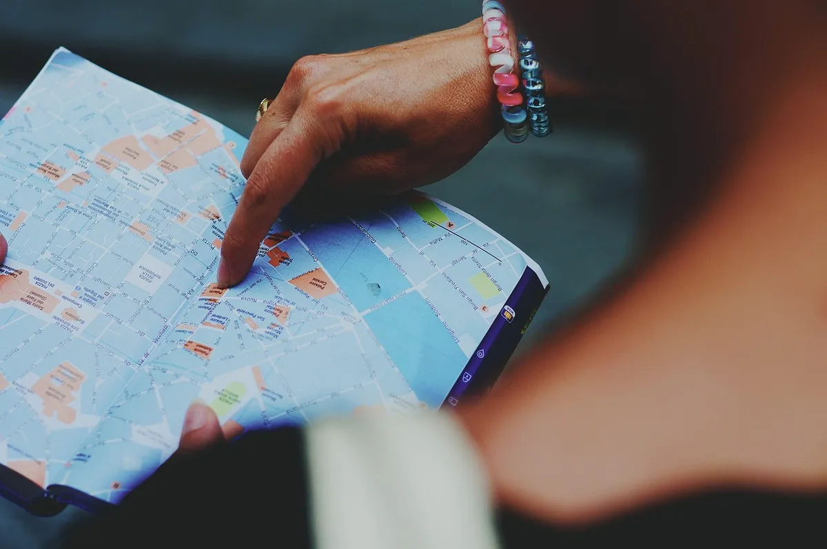 map, tourism, lost, direction, world map, guide, tourist guide, travel, traveler, world, holiday, paper, view, planning, details, style, woman, europe
